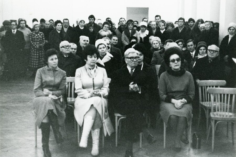 zleva Nina Dvořáková, vpravo Gerta Pospíšilová